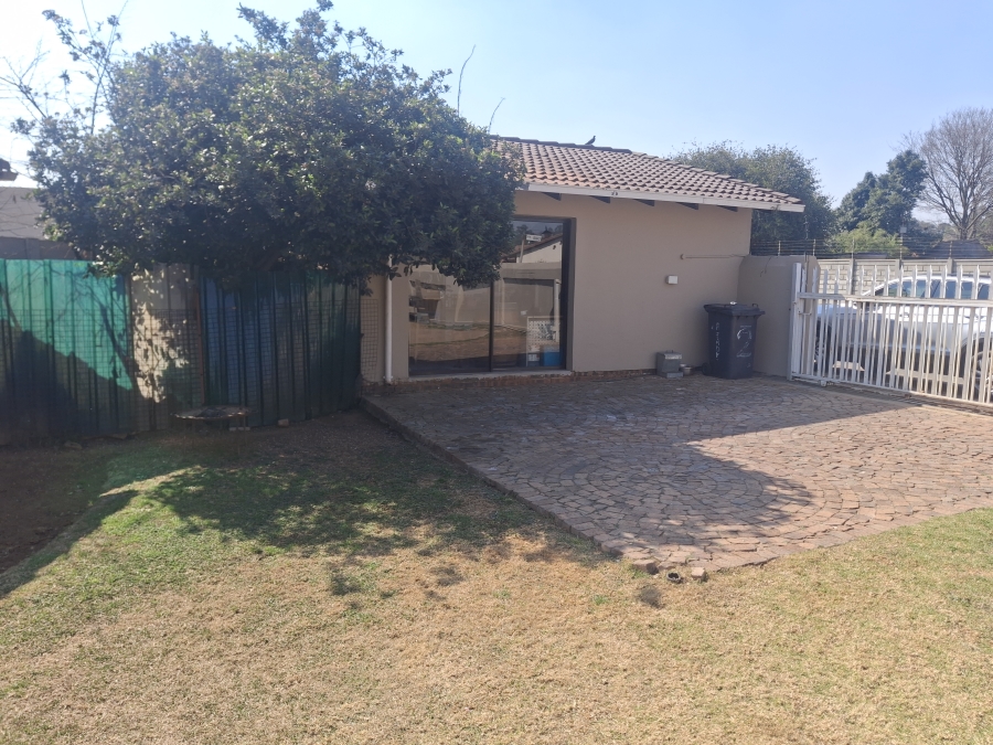 2 Bedroom Property for Sale in Huntingdon Gauteng