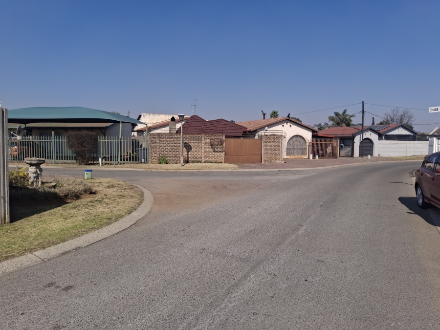 2 Bedroom Property for Sale in Huntingdon Gauteng