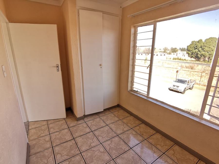 2 Bedroom Property for Sale in Kenleaf Gauteng
