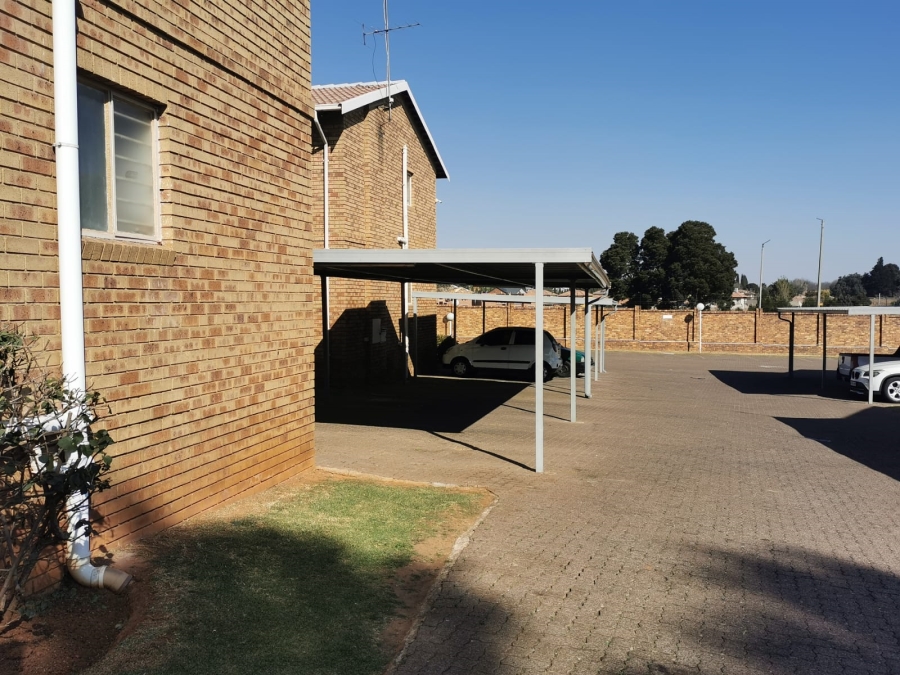 2 Bedroom Property for Sale in Kenleaf Gauteng