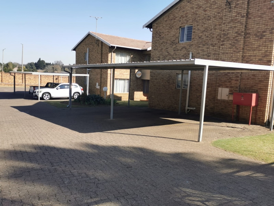 2 Bedroom Property for Sale in Kenleaf Gauteng