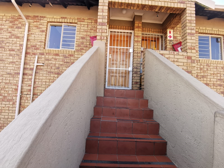 2 Bedroom Property for Sale in Kenleaf Gauteng