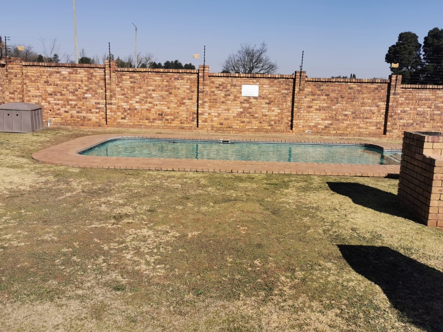 2 Bedroom Property for Sale in Kenleaf Gauteng