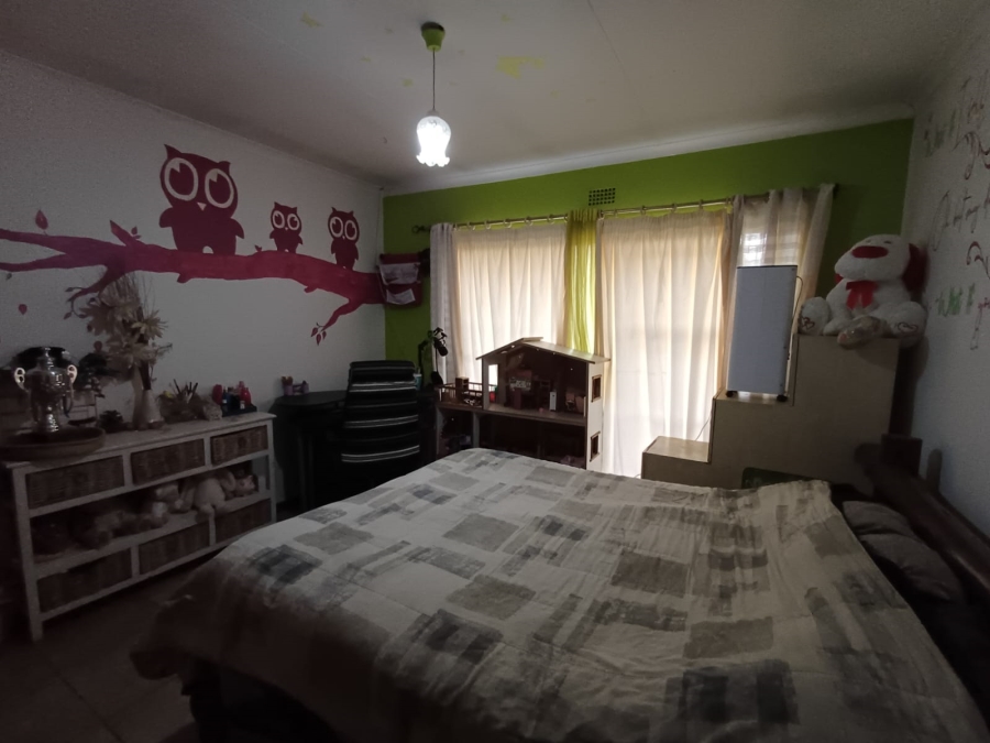 3 Bedroom Property for Sale in Flora Gardens Gauteng