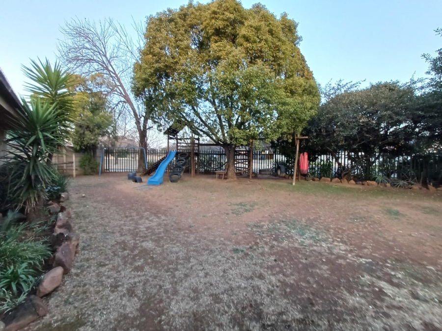 3 Bedroom Property for Sale in Flora Gardens Gauteng