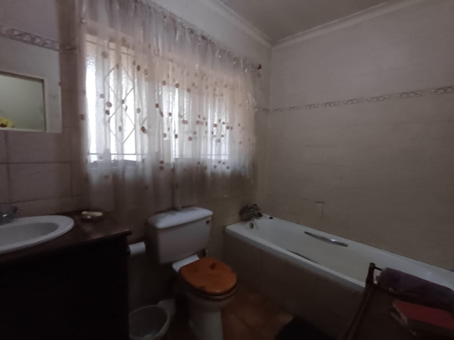 3 Bedroom Property for Sale in Flora Gardens Gauteng