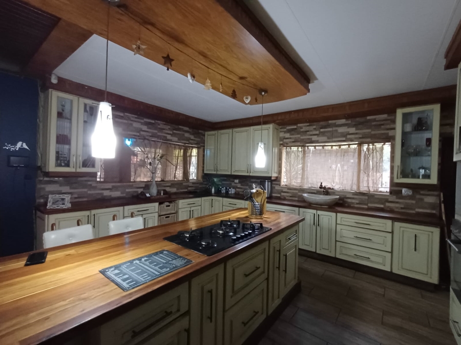 3 Bedroom Property for Sale in Flora Gardens Gauteng