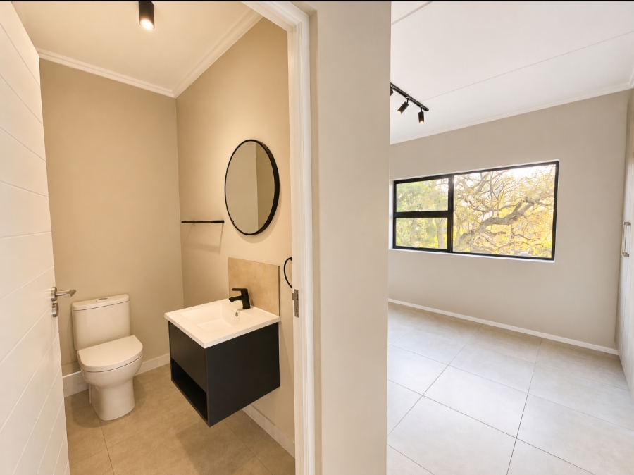 To Let 2 Bedroom Property for Rent in Wierda Valley Gauteng