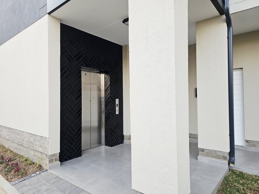To Let 2 Bedroom Property for Rent in Wierda Valley Gauteng