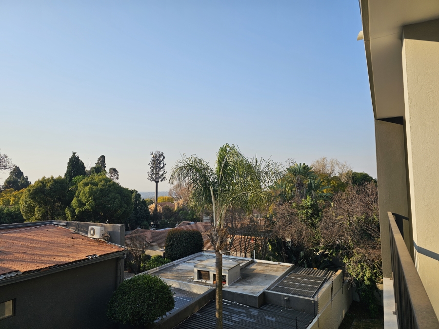 To Let 2 Bedroom Property for Rent in Wierda Valley Gauteng