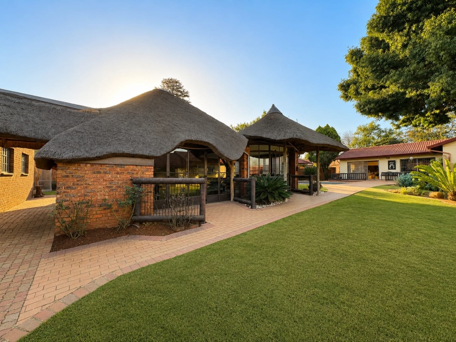 6 Bedroom Property for Sale in Denneoord Gauteng