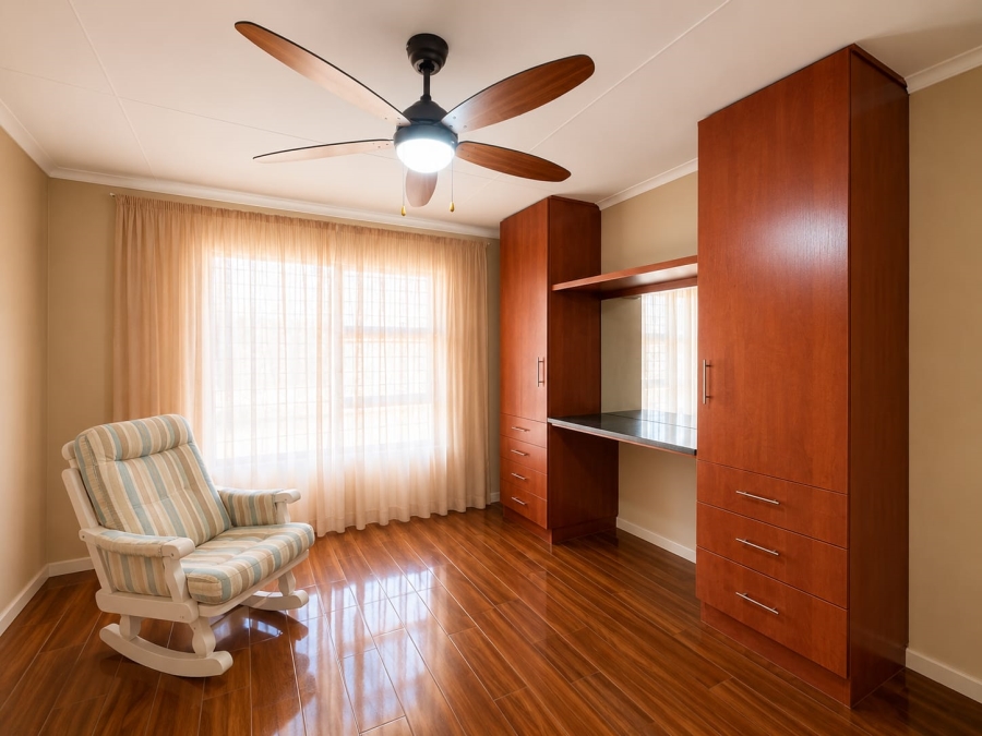 6 Bedroom Property for Sale in Denneoord Gauteng