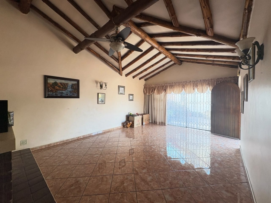 6 Bedroom Property for Sale in Denneoord Gauteng