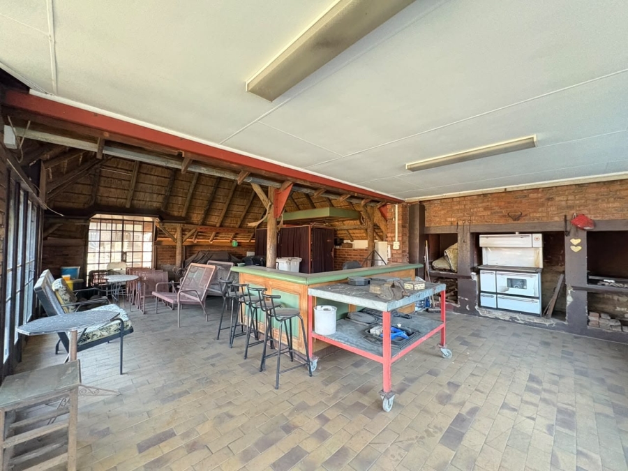 6 Bedroom Property for Sale in Denneoord Gauteng