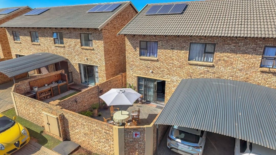 3 Bedroom Property for Sale in Goedeburg Gauteng