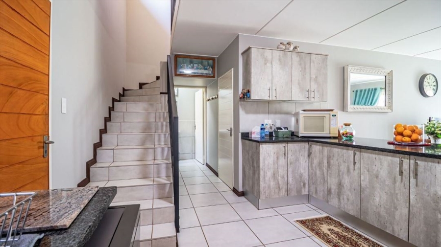 3 Bedroom Property for Sale in Goedeburg Gauteng