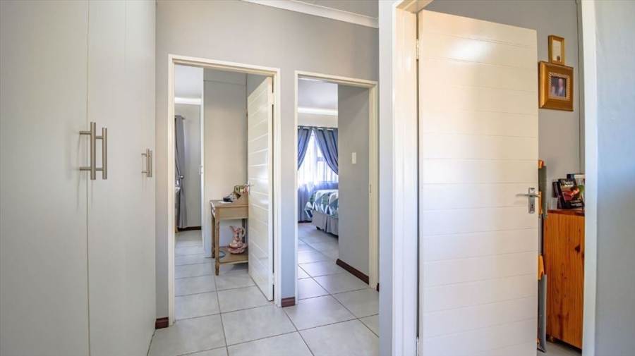 3 Bedroom Property for Sale in Goedeburg Gauteng