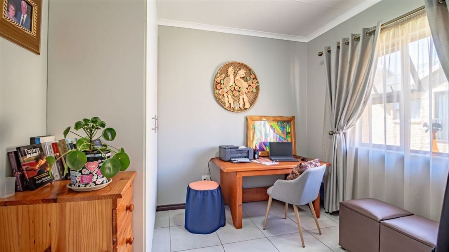 3 Bedroom Property for Sale in Goedeburg Gauteng