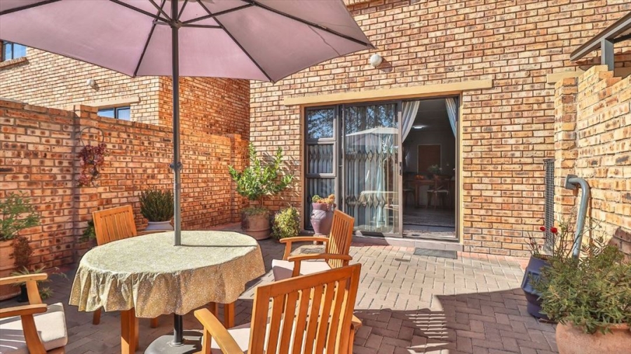 3 Bedroom Property for Sale in Goedeburg Gauteng