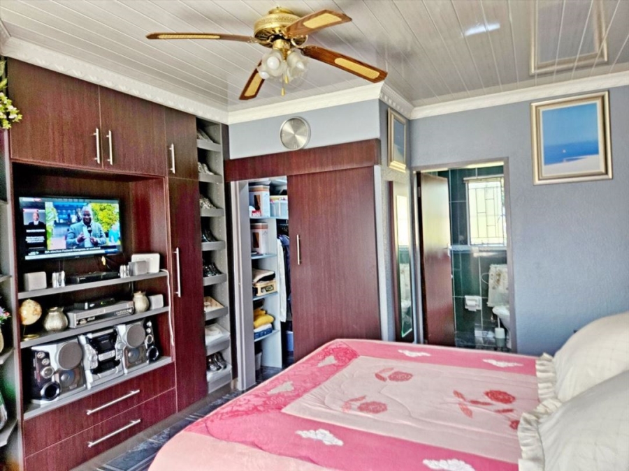 4 Bedroom Property for Sale in Norkem Park Gauteng