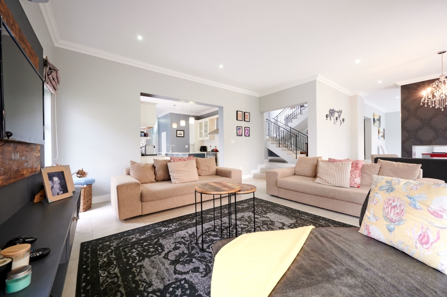 4 Bedroom Property for Sale in Waterfall Country Estate Gauteng