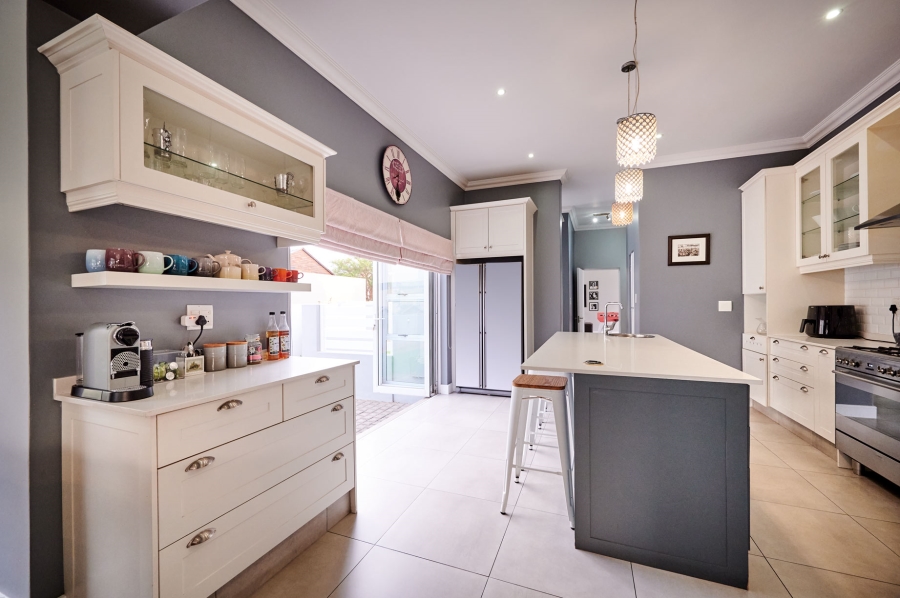 4 Bedroom Property for Sale in Waterfall Country Estate Gauteng