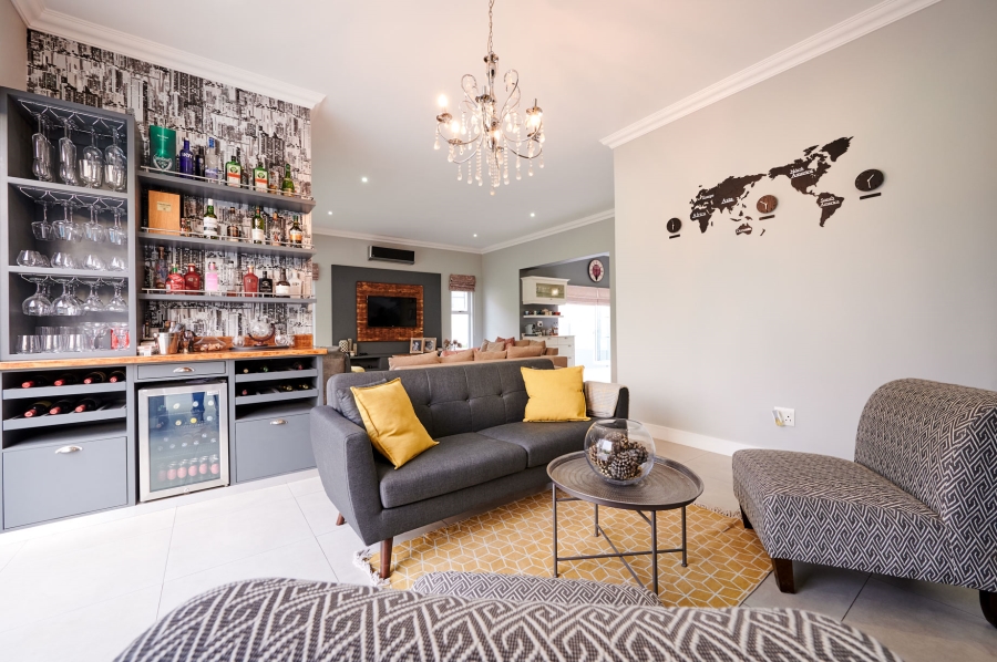 4 Bedroom Property for Sale in Waterfall Country Estate Gauteng