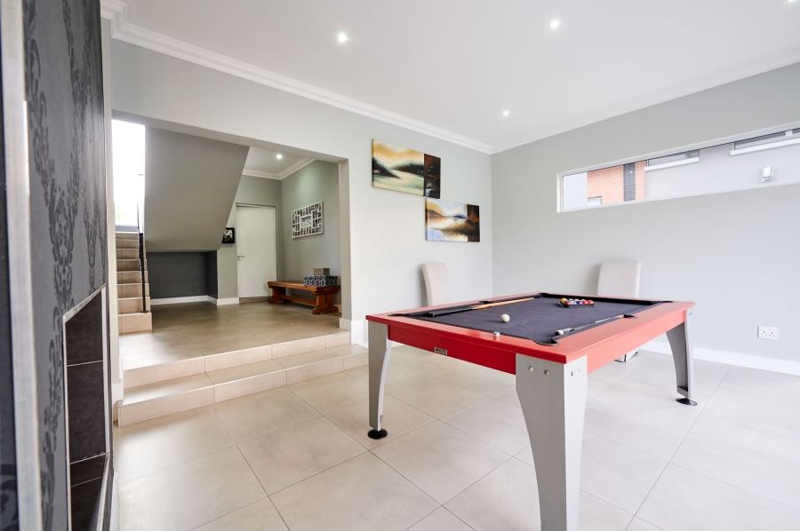 4 Bedroom Property for Sale in Waterfall Country Estate Gauteng