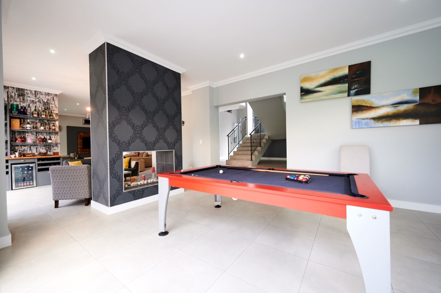 4 Bedroom Property for Sale in Waterfall Country Estate Gauteng