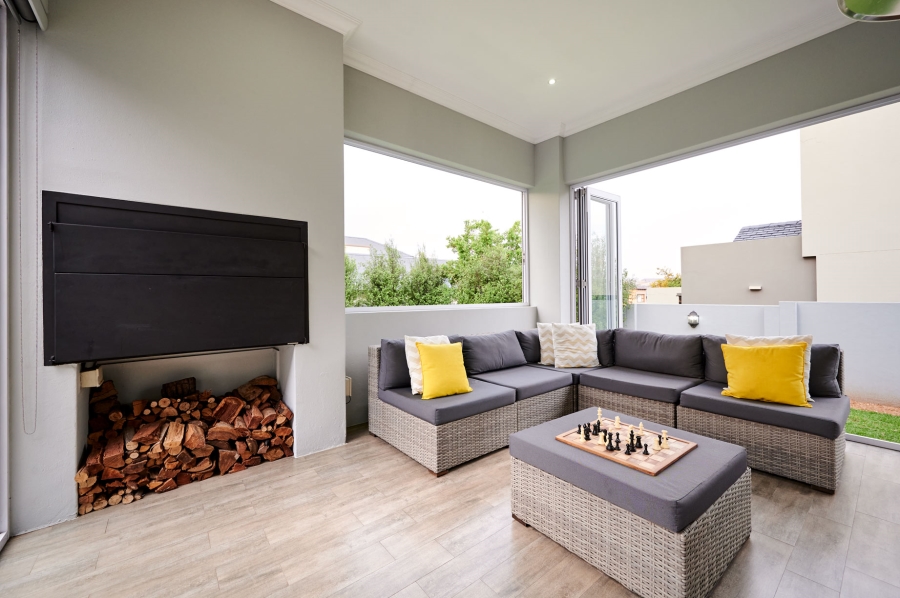 4 Bedroom Property for Sale in Waterfall Country Estate Gauteng