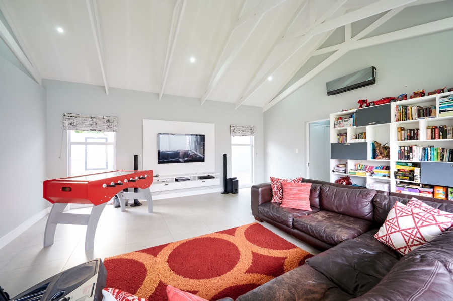 4 Bedroom Property for Sale in Waterfall Country Estate Gauteng