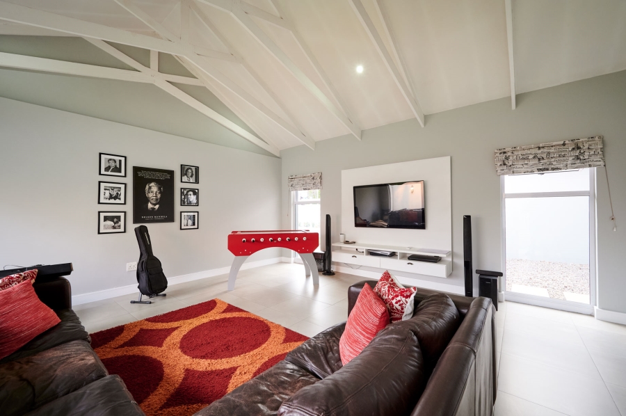 4 Bedroom Property for Sale in Waterfall Country Estate Gauteng