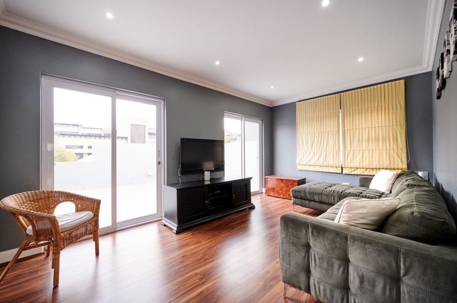 4 Bedroom Property for Sale in Waterfall Country Estate Gauteng