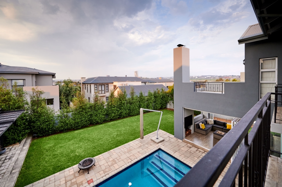 4 Bedroom Property for Sale in Waterfall Country Estate Gauteng
