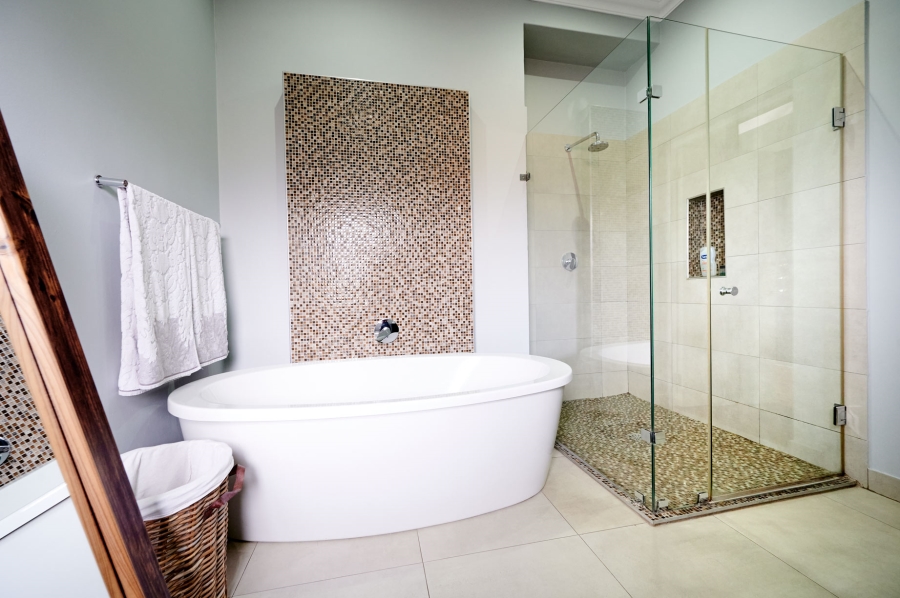4 Bedroom Property for Sale in Waterfall Country Estate Gauteng