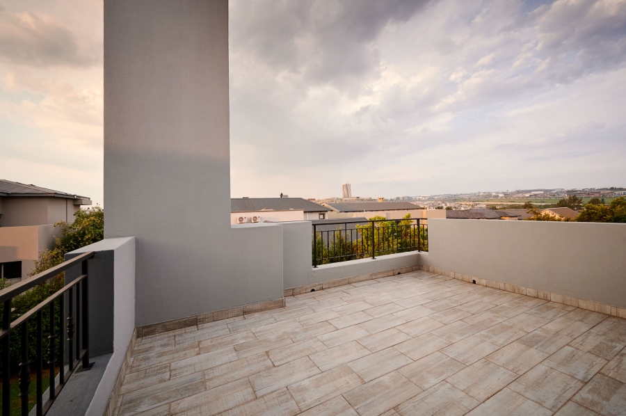4 Bedroom Property for Sale in Waterfall Country Estate Gauteng