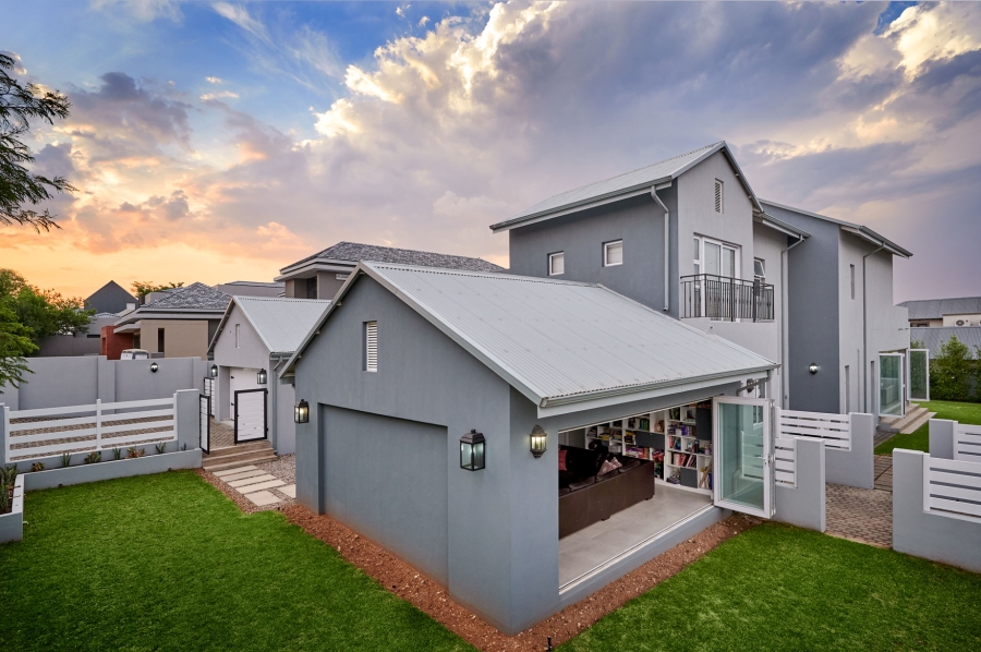 4 Bedroom Property for Sale in Waterfall Country Estate Gauteng