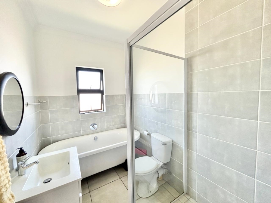 3 Bedroom Property for Sale in Thatchfield Estate Gauteng