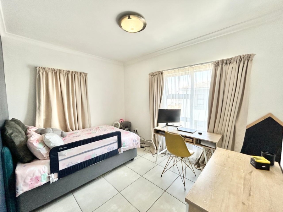 3 Bedroom Property for Sale in Thatchfield Estate Gauteng