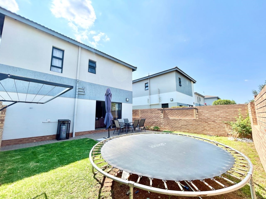 3 Bedroom Property for Sale in Thatchfield Estate Gauteng