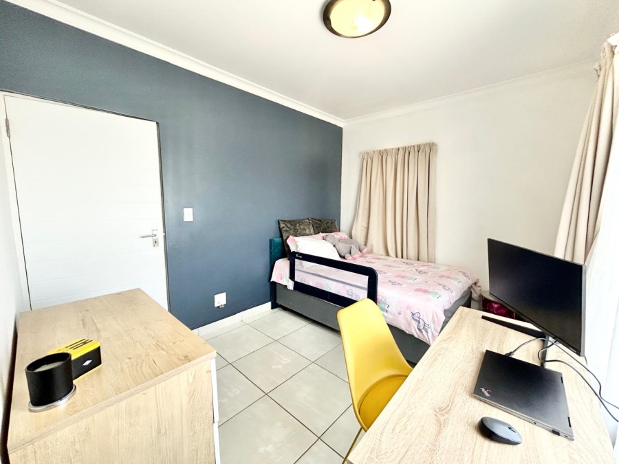 To Let 3 Bedroom Property for Rent in Thatchfield Estate Gauteng