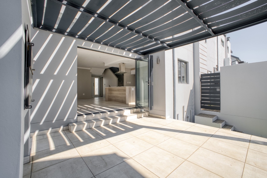 3 Bedroom Property for Sale in Broadacres Gauteng