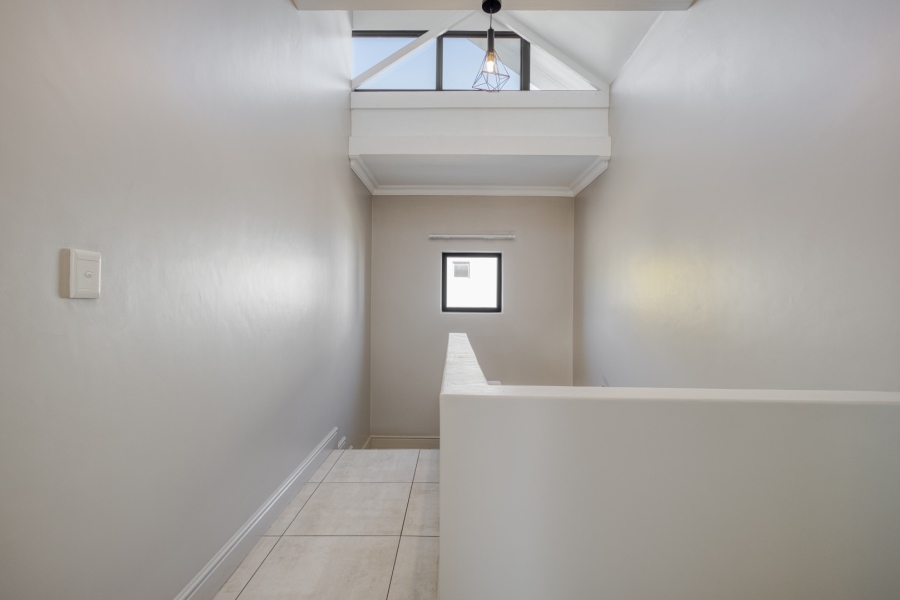 3 Bedroom Property for Sale in Broadacres Gauteng