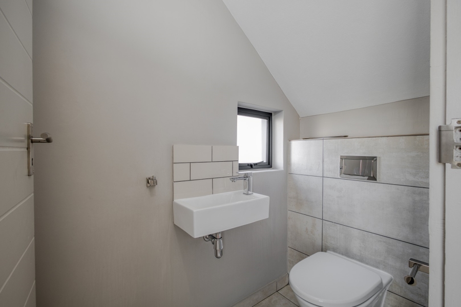 3 Bedroom Property for Sale in Broadacres Gauteng
