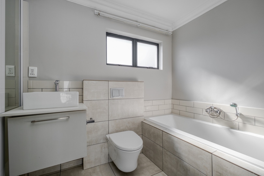 3 Bedroom Property for Sale in Broadacres Gauteng
