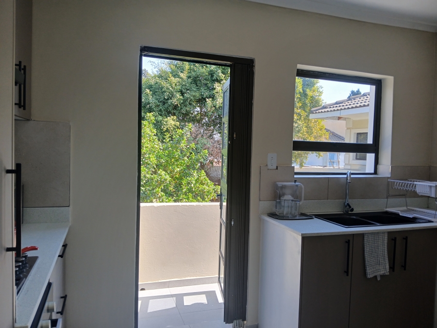 To Let 1 Bedroom Property for Rent in Bloubosrand Gauteng
