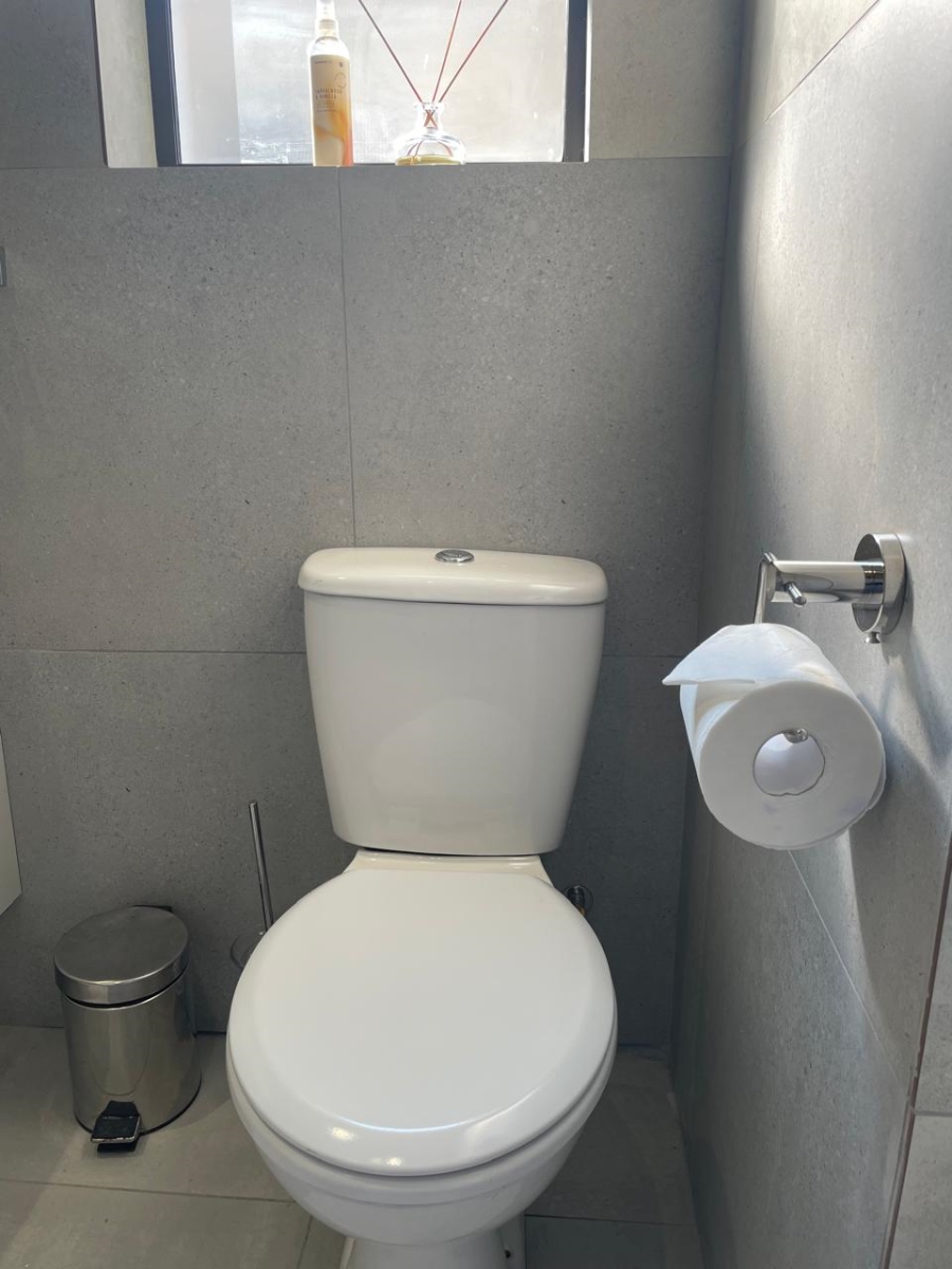 To Let 1 Bedroom Property for Rent in Bloubosrand Gauteng