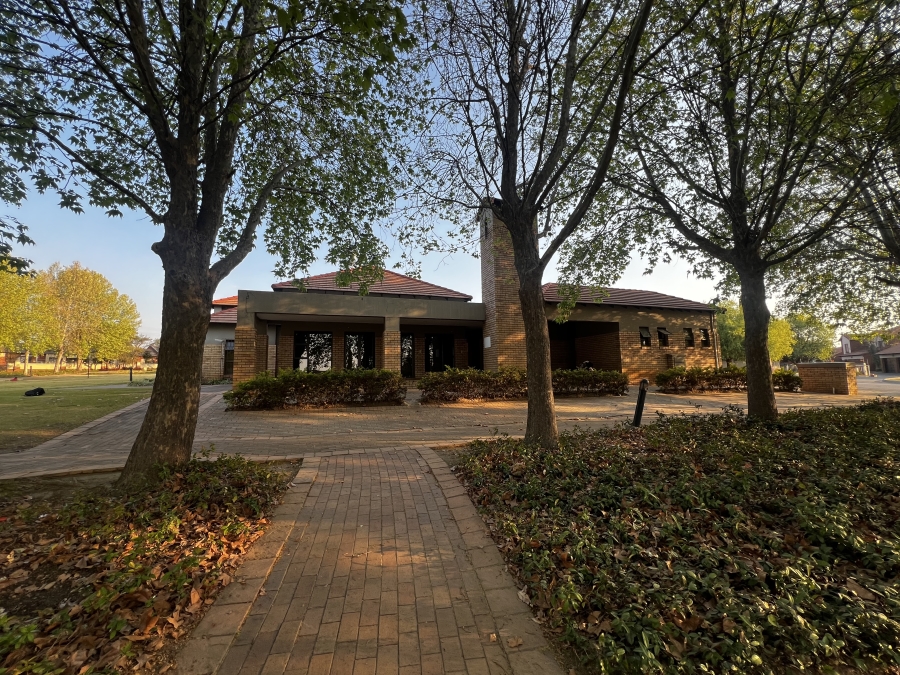 To Let 3 Bedroom Property for Rent in Noordwyk Gauteng