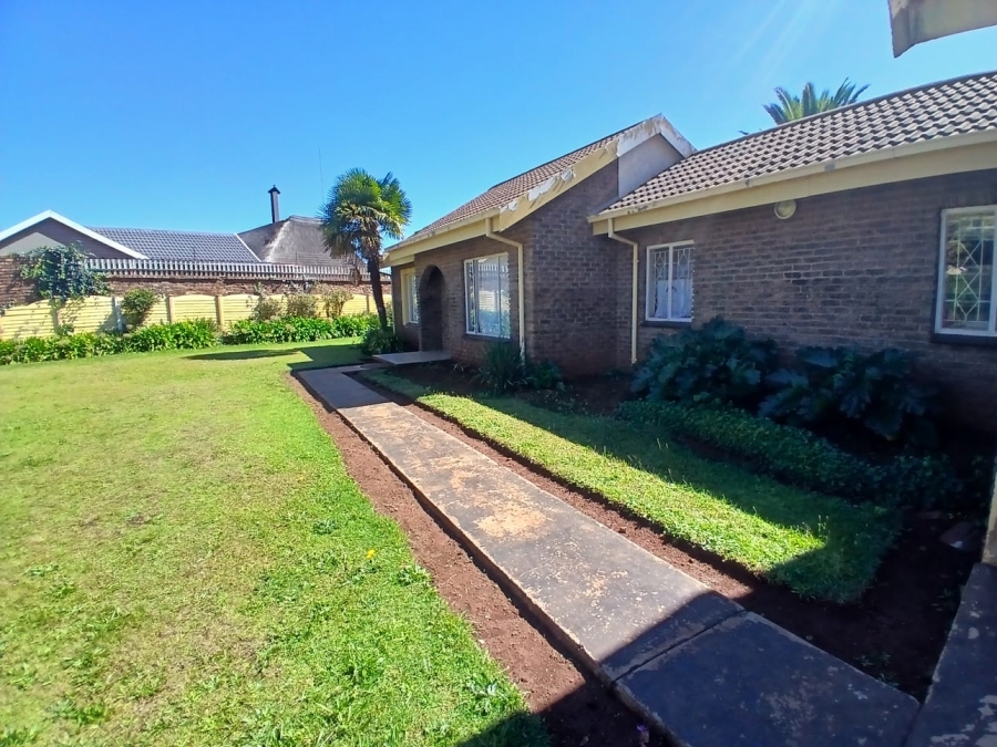 3 Bedroom Property for Sale in Carletonville Central Gauteng