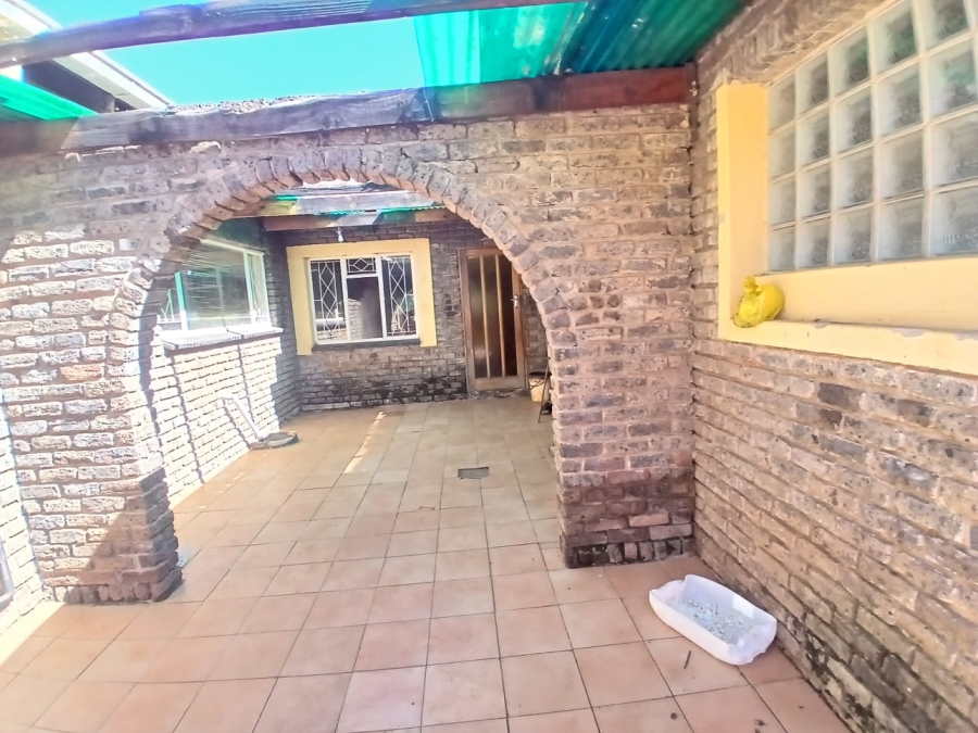 3 Bedroom Property for Sale in Carletonville Central Gauteng